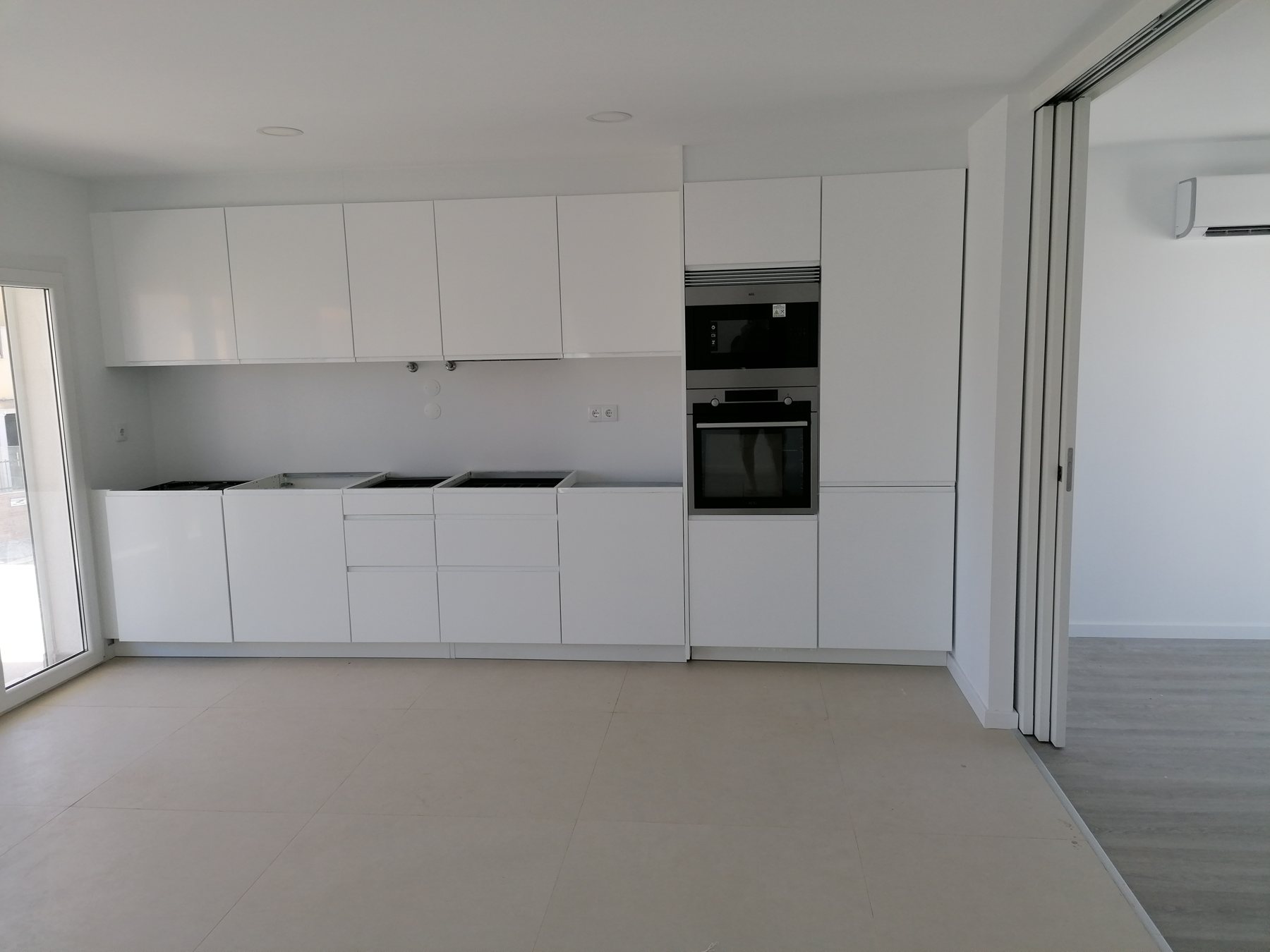 Cozinha concluída da moradia